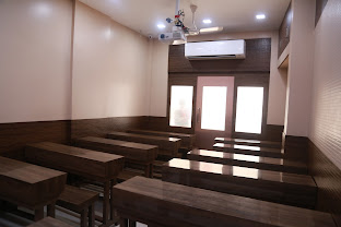 Dubey Tutorials, Grant Road (West) — photo 2