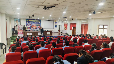 Career Launcher, Ramghat Road, Aligarh