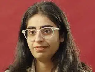 Yashika Miglani — alumnus of MBAGuru CAT Coaching Delhi Connaught Place Center