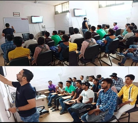 training session with students macs — affiliation partner of MACS Computer Academy