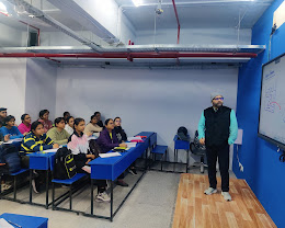 Sri Chaitanya Academy in Hazratganj, Lucknow — photo 3