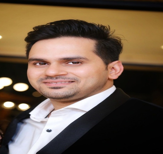 Madhur Bhardwaj — alumnus of Delhi Public School, Indirapuram