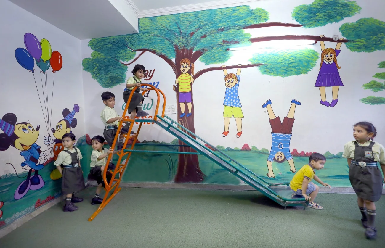 Greenfield Public Junior High School — photo 7