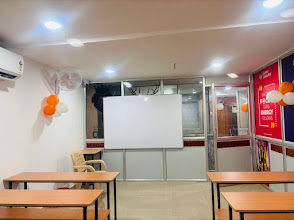 Career Launcher, Samta Colony Road, Raipur — photo 3