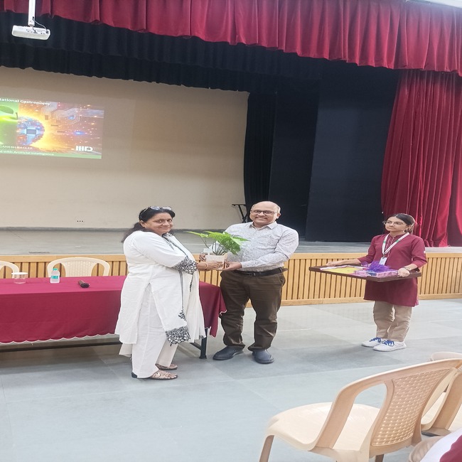 The Indian School, New Delhi — photo 9