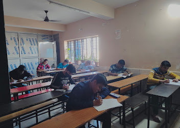 THE LEARNING ROOTS,Mithapur B Area — photo 3