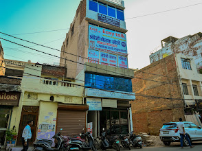 Easy Talk LKO, Hazratganj, Lucknow