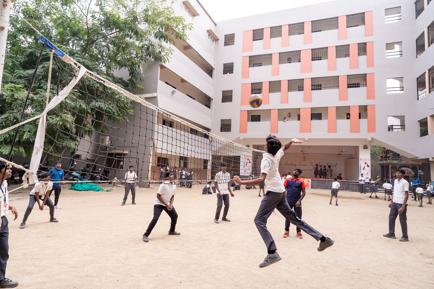 Why Choose Us — Devi Academy Senior Secondary School
