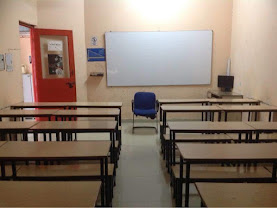 Career Launcher, Jagat Farm, Noida — photo 3