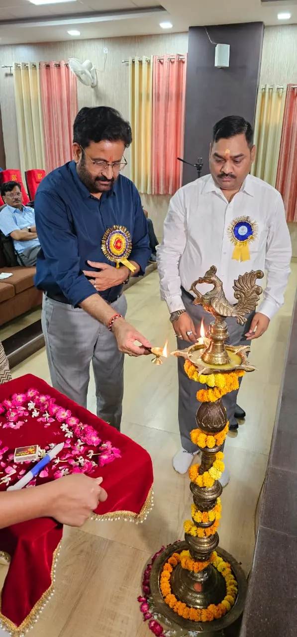 Iswar Saran Degree College, Prayagraj — photo 3