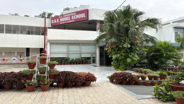 C. L. Aggarwal Dav Model School