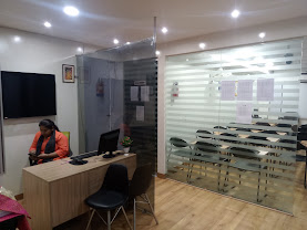 Career Launcher, G Block Preet Vihar, New Delhi — photo 2