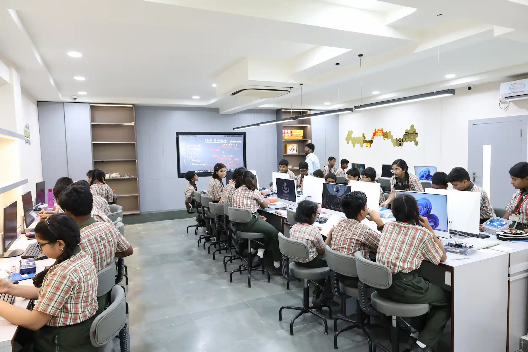 B.D.M. International, Garia — photo 5