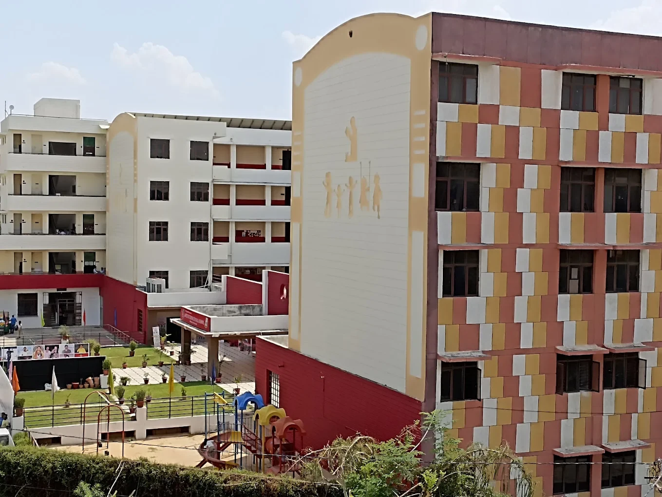 Apex International School